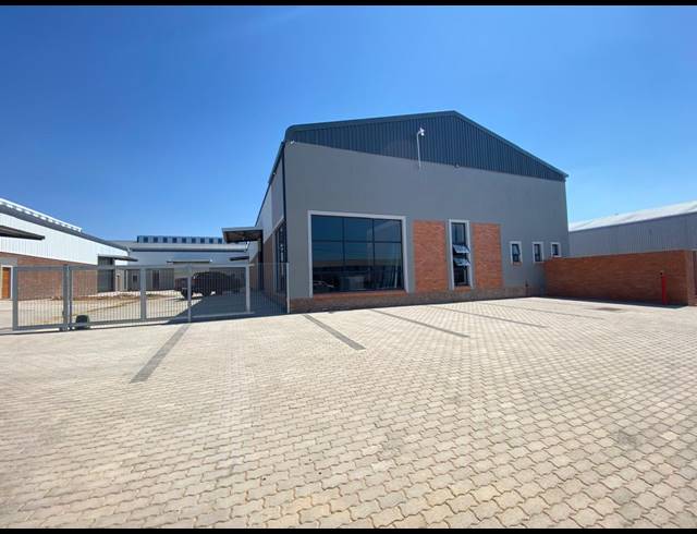 240M² WAREHOUSE TO LET IN MOSSDUSTRIA